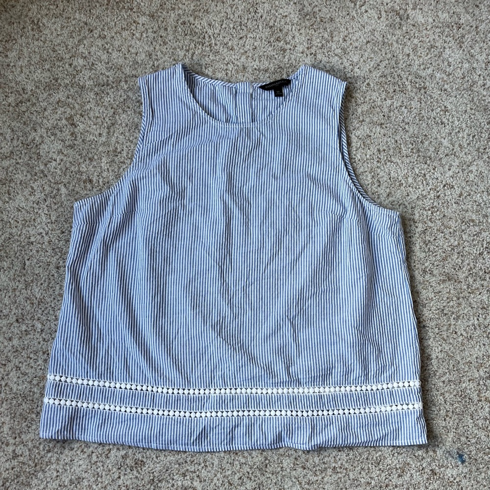 BANANA REPUBLIC Women’s Size XL Blue and White Striped Sleeveless Cotton Blouse
